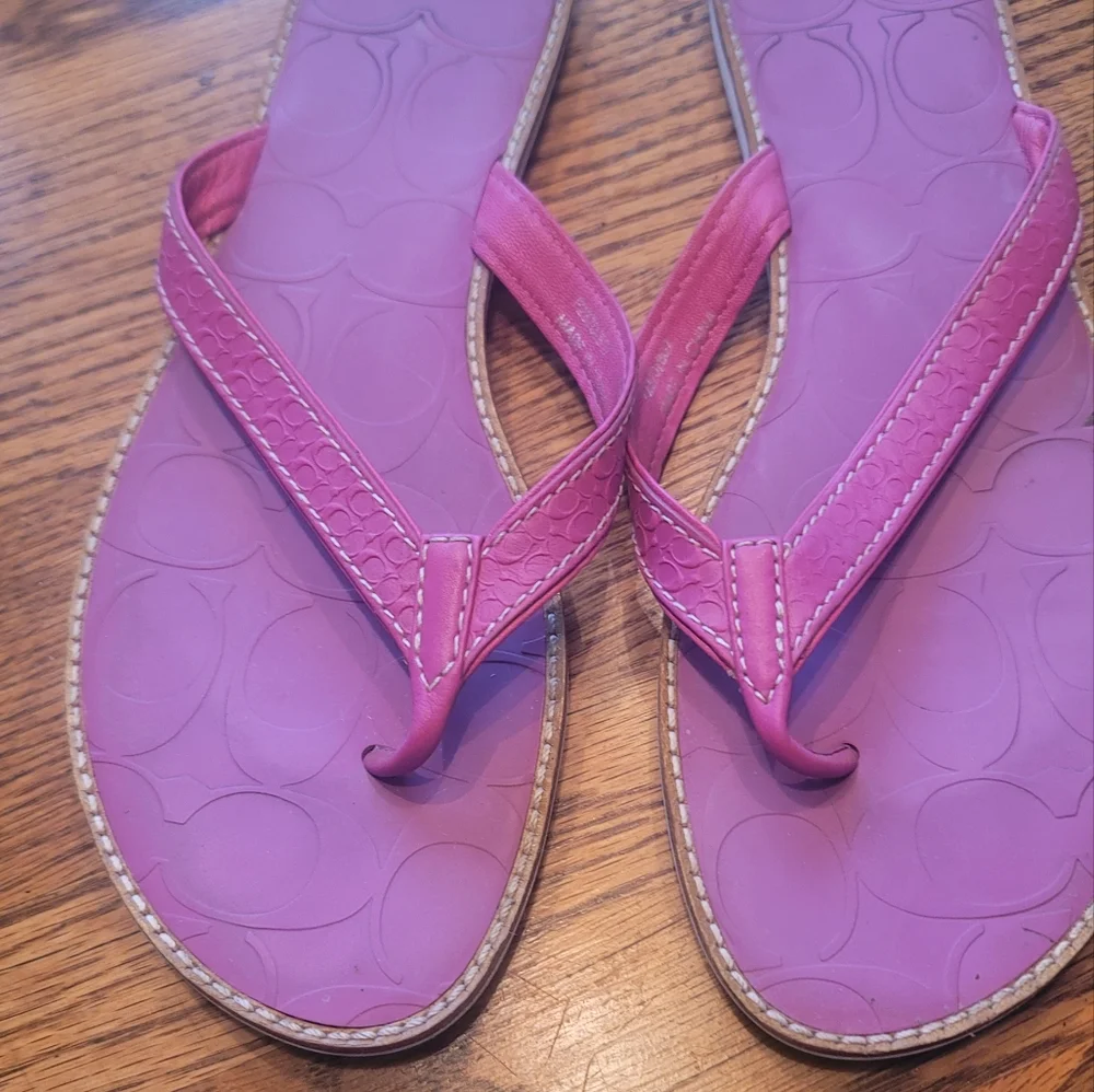 Coach CC Print Signature Hot Pink Fuschia Flip Flops Sandals Shoes 8.5